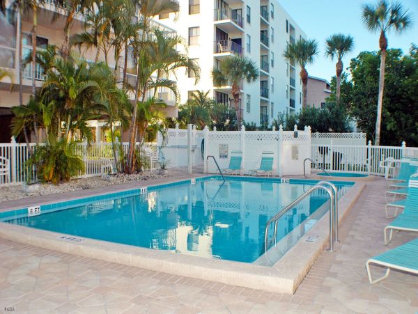Value Rentals with Great Water Views Walk to Gulf of Mexico