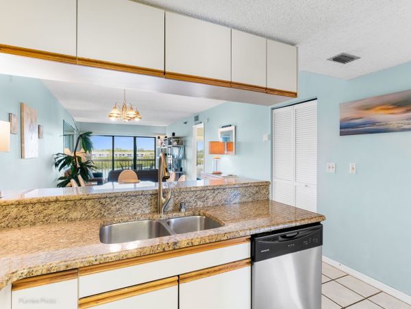 Value Rentals with Great Water Views Walk to Gulf of Mexico
