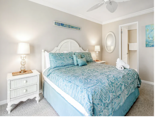 Beachfront Complex Resort - One Bedroom Condo Sleeps 4