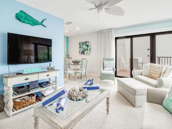 Beachfront Complex Resort - One Bedroom Condo Sleeps 4