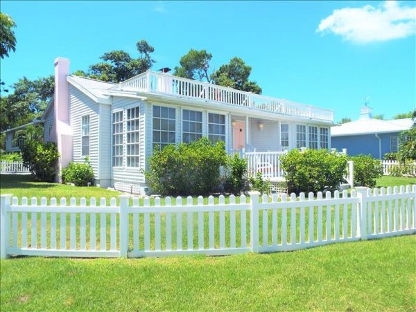 Bayside Rental Short Walk To Beach Three Bedrooms Sleeps 6