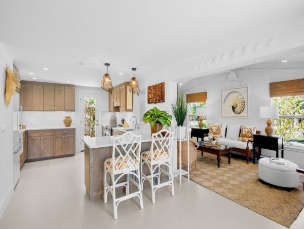 Luxurious Coastal Getaway at this Beach House in Longboat Key