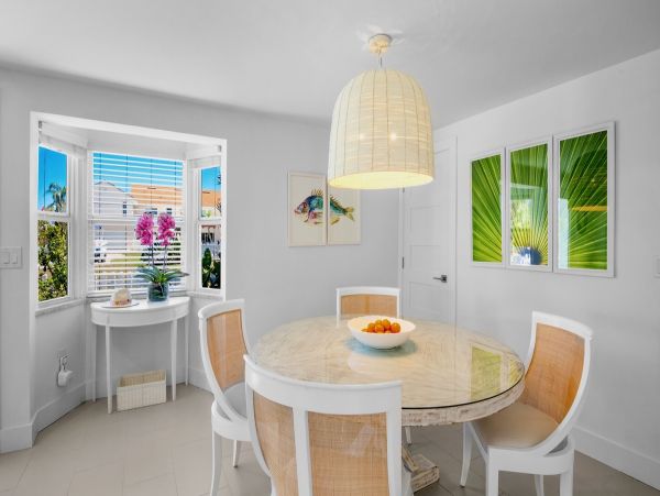 Luxurious Coastal Getaway at this Beach House in Longboat Key
