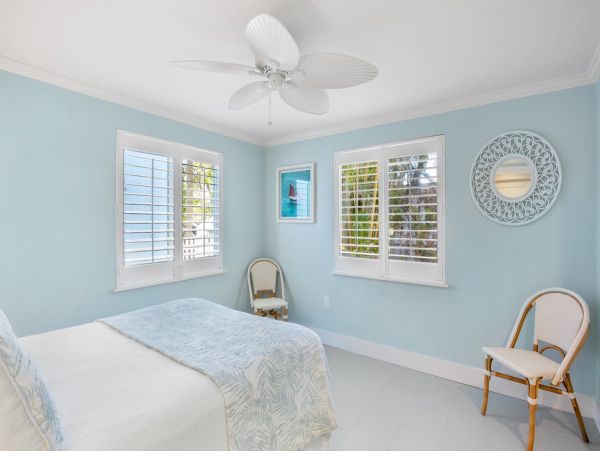 Luxurious Coastal Getaway at this Beach House in Longboat Key
