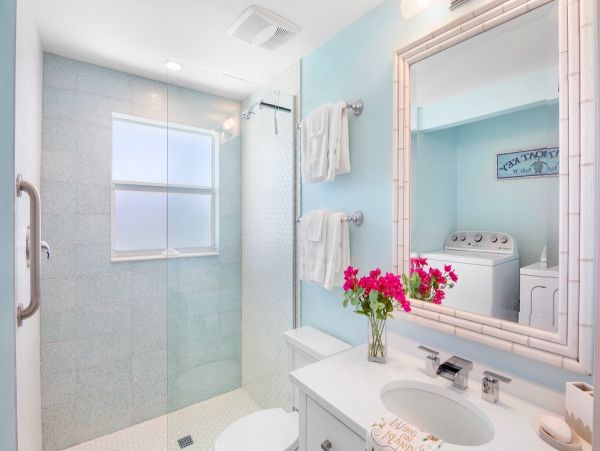 Luxurious Coastal Getaway at this Beach House in Longboat Key