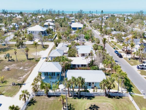 Luxurious Coastal Getaway at this Beach House in Longboat Key