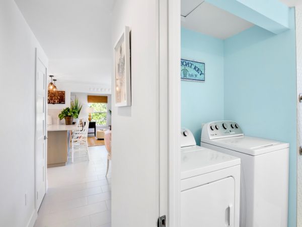 Luxurious Coastal Getaway at this Beach House in Longboat Key