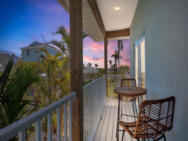 Luxurious Coastal Getaway at this Beach House in Longboat Key