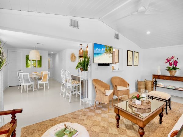 Luxurious Coastal Getaway at this Beach House in Longboat Key