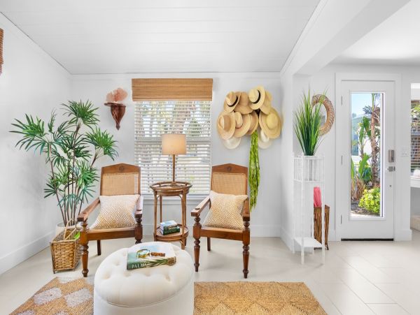 Luxurious Coastal Getaway at this Beach House in Longboat Key