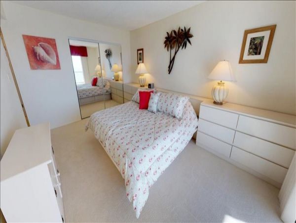 Condo with Full Gulf View Two Bedrooms Sleeps 4 Shared Pool