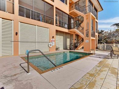 3 Floor Town Home With Elevator Community Pool & Bay Views
