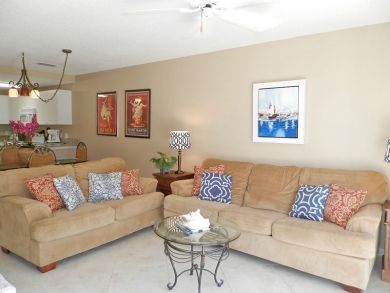 Two Sofa's in the Living Area Two Sofa's in the Living Area