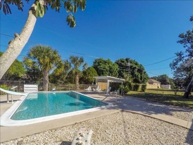Brandenton Beach Vacation Home Sleeps Six Guests. Brandenton Beach Vacation Home Sleeps Six Guests.