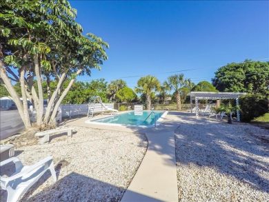 Brandenton Beach Vacation Home Sleeps Six Guests. Brandenton Beach Vacation Home Sleeps Six Guests.