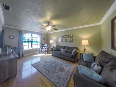 Brandenton Beach Vacation Home Sleeps Six Guests. Brandenton Beach Vacation Home Sleeps Six Guests.