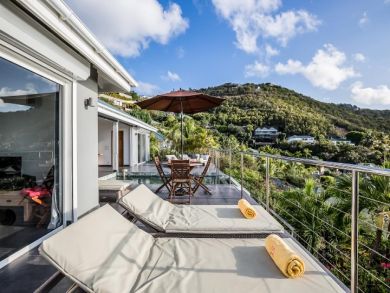 Deck with Sun Loungers