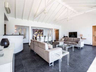 Spacious Living Area