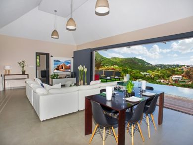 Open Plan Living & Dining Area