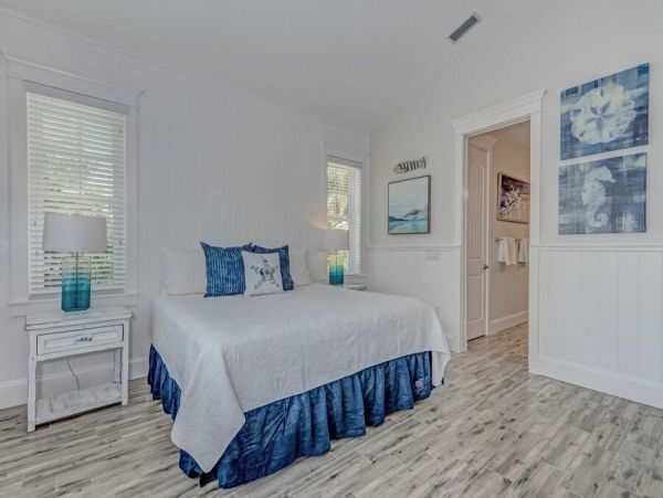 Four Bedroom Plus Bunk Room Vacation Home Sleeps 10