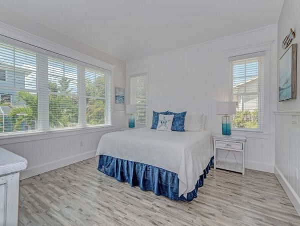 Four Bedroom Plus Bunk Room Vacation Home Sleeps 10