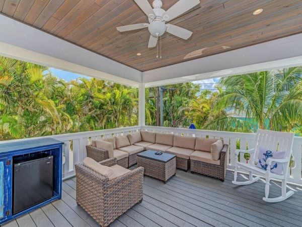 Four Bedroom Plus Bunk Room Vacation Home Sleeps 10