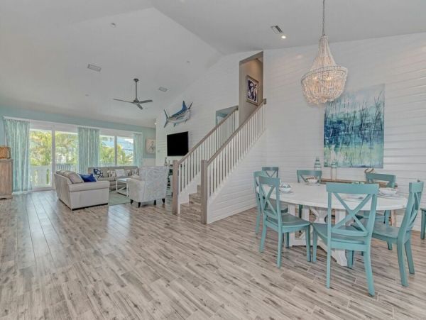 Four Bedroom Plus Bunk Room Vacation Home Sleeps 10