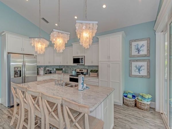 Four Bedroom Plus Bunk Room Vacation Home Sleeps 10