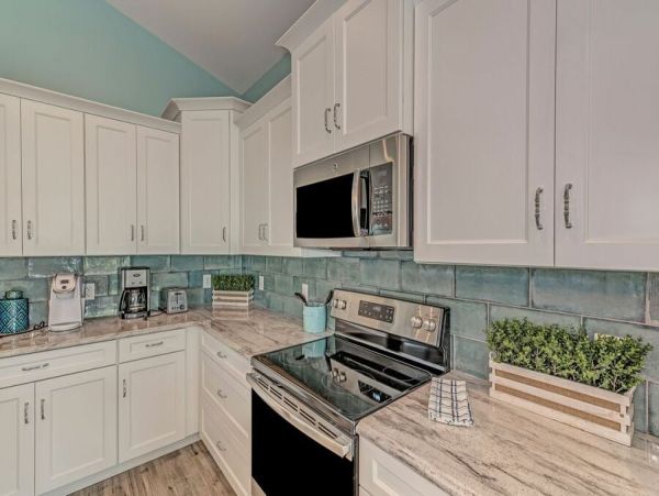Four Bedroom Plus Bunk Room Vacation Home Sleeps 10