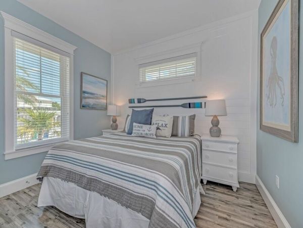 Four Bedroom Plus Bunk Room Vacation Home Sleeps 10