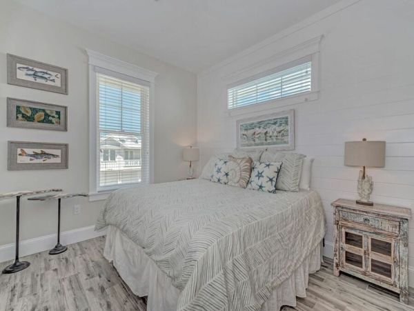 Four Bedroom Plus Bunk Room Vacation Home Sleeps 10
