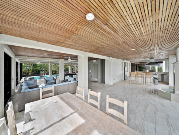 Stunning Captiva Vacation Retreat 7 Bedrooms Sleeps 16