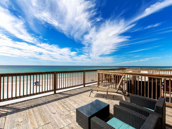 Full Gulf View from this Beachfront Town Home Sleeps 14