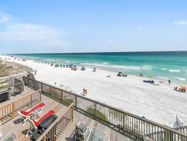 Full Gulf View from this Beachfront Town Home Sleeps 14