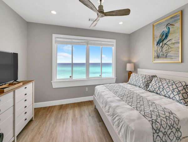 Full Gulf View from this Beachfront Town Home Sleeps 14