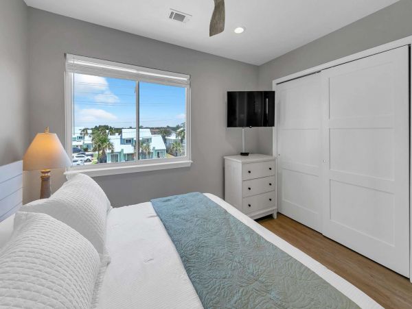 Full Gulf View from this Beachfront Town Home Sleeps 14