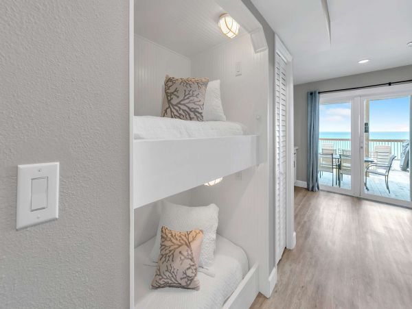 Full Gulf View from this Beachfront Town Home Sleeps 14