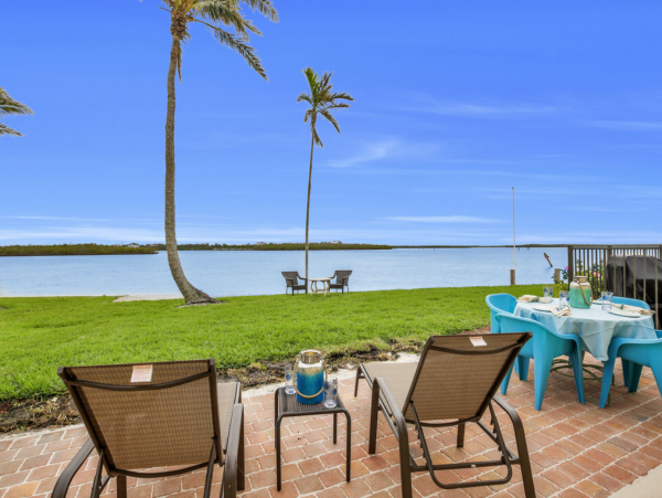 A Stunning Marco Island Vacation Residence