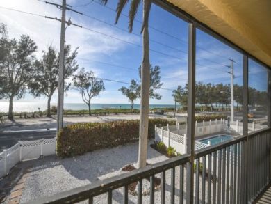 Two Bedroom Unit in Small Complex Sleeps 6 Full Gulf View