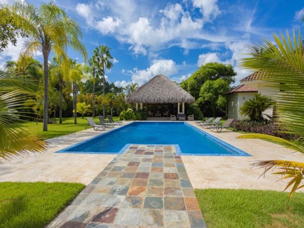 A Stunning Vacation Villa ! A Luxury Retreat