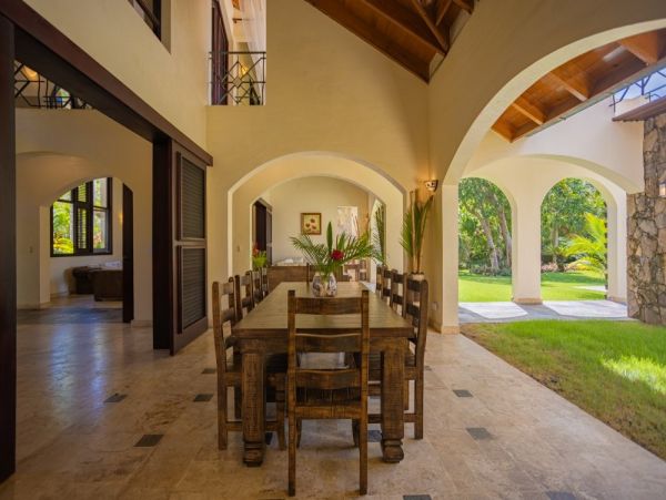 A Stunning Vacation Villa ! A Luxury Retreat