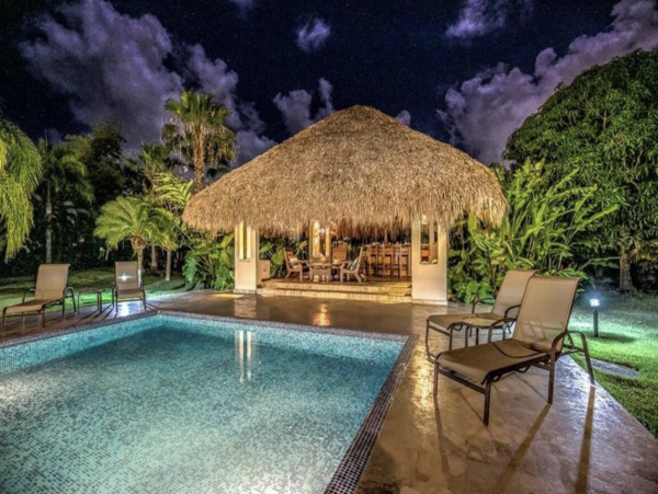 A Stunning Vacation Villa ! A Luxury Retreat