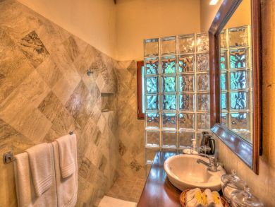 Luxury Three Bedroom Villa with Pool and excellent Amenities