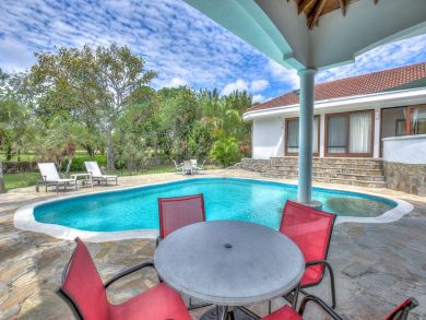 Luxury Three Bedroom Villa with Pool and excellent Amenities