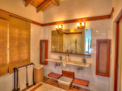 Four Bedroom Dominican Luxury Villa Pool Walk to Beach