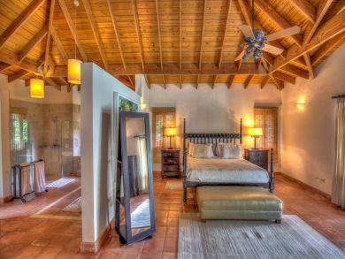 Four Bedroom Dominican Luxury Villa Pool Walk to Beach