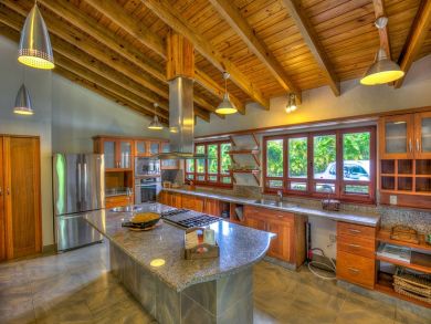 Four Bedroom Dominican Luxury Villa Pool Walk to Beach
