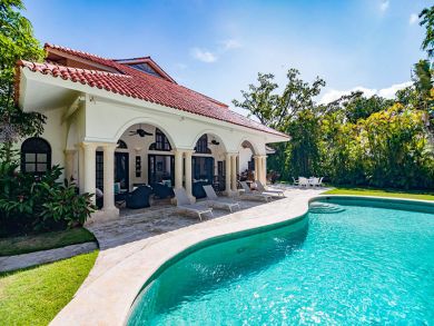 Four Bedroom Luxury Rental Villa Open Today! Four Bedroom Luxury Rental Villa Open Today!