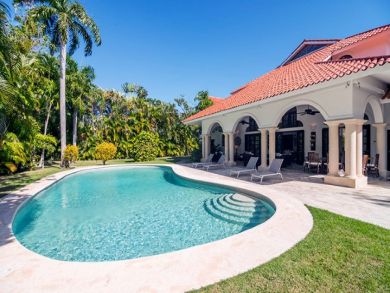 Four Bedroom Luxury Rental Villa Open Today! Four Bedroom Luxury Rental Villa Open Today!