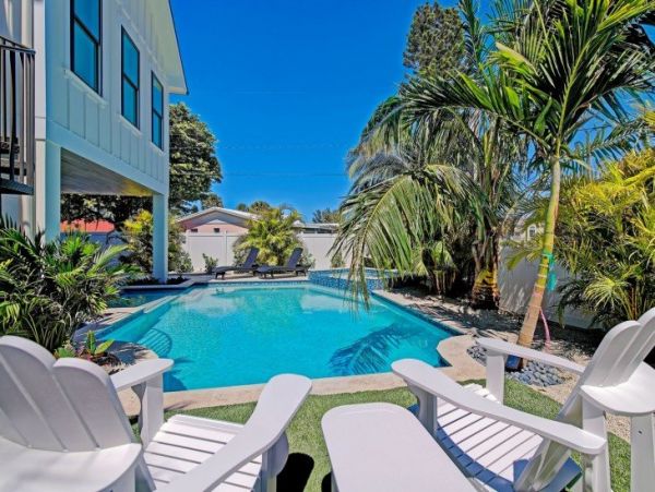 Luxury Five Bedroom Anna Maria Island Rental - Sleeps 12